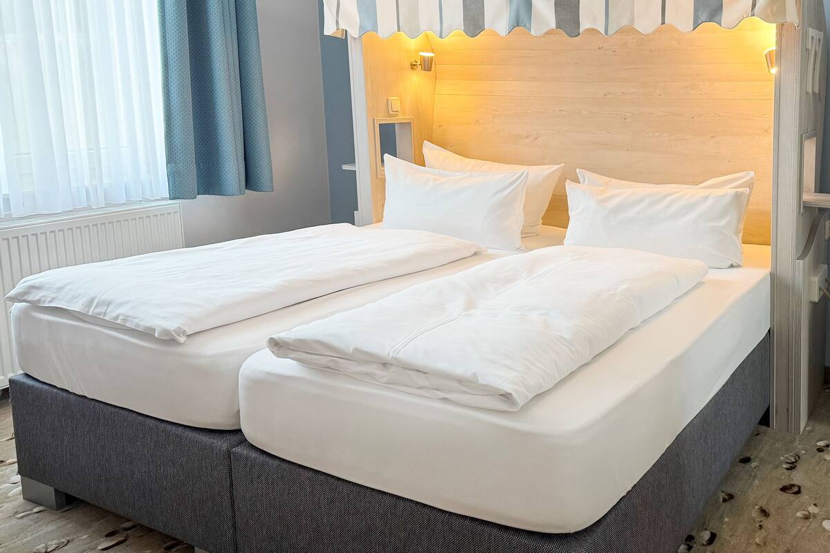 studio suite | free minibar, desk, iron/ironing board, free wifi