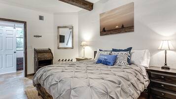 4 bedrooms, internet, bed sheets