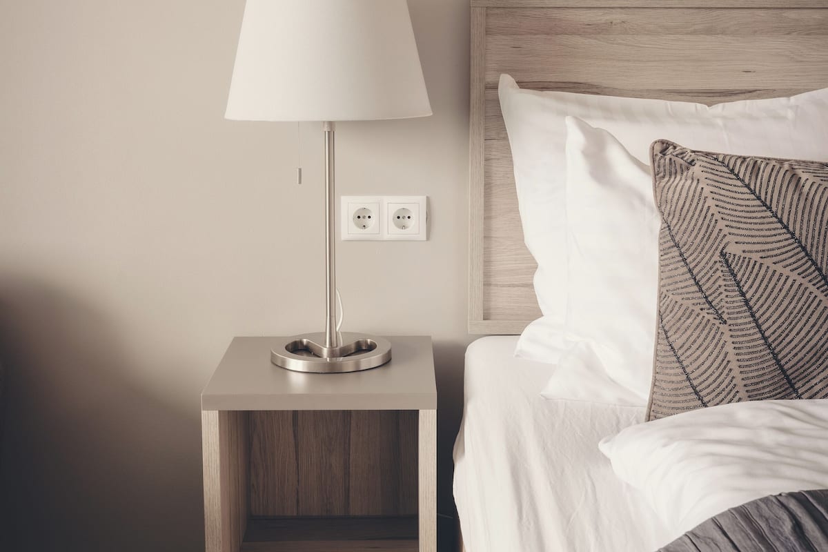 Camera con letto matrimoniale o 2 letti singoli, bagno privato | Una scrivania, tende oscuranti, insonorizzazione