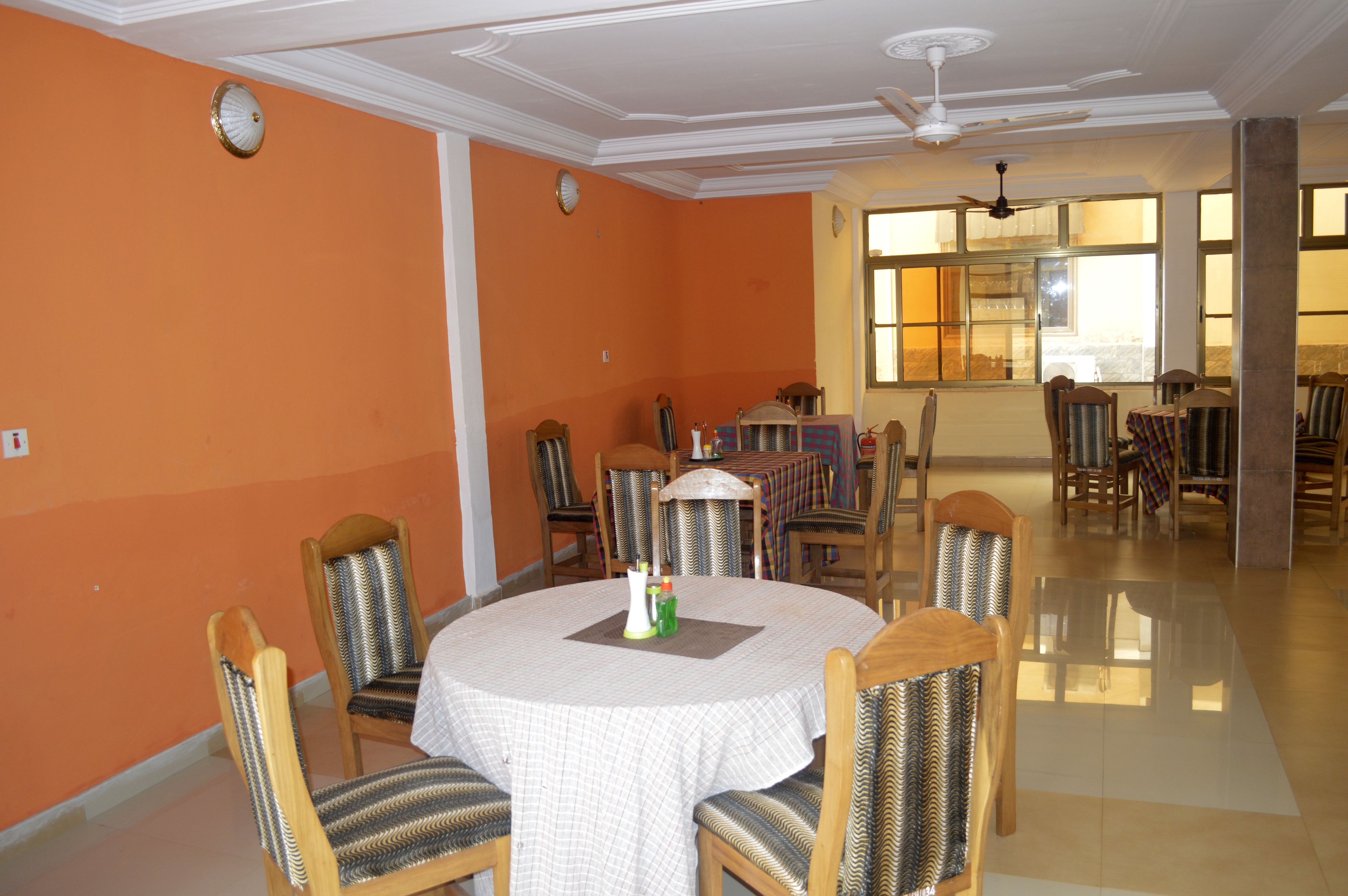 Café da manhã, almoço e jantar