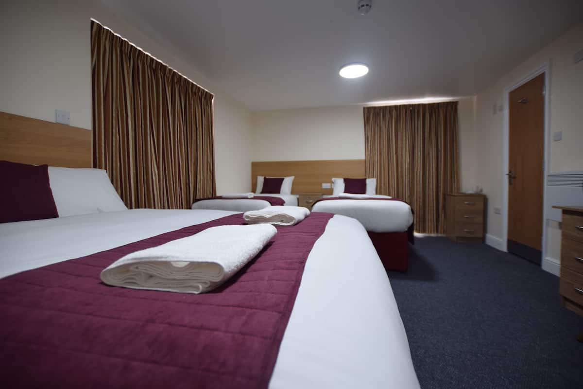 Standard Quadruple Room, 2 Double Beds, Non Smoking, City View