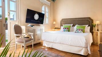 Penthouse, 1 kingsize bed, niet-roken, uitzicht op stad (no living room, no pool) | Luxe beddengoed, bedden met traagschuimmatras, een kluis op de kamer