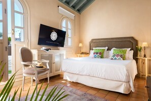 Penthouse, 1 très grand lit, non-fumeur, vue ville (no living room, no pool)