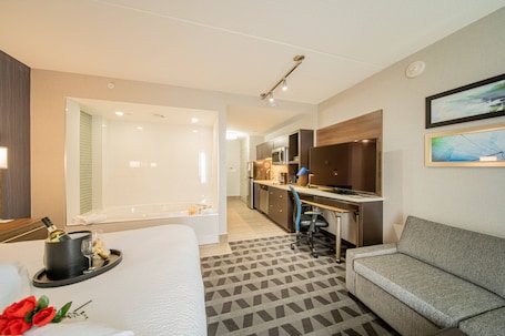 Tabla de planchar con plancha, wifi gratis y ropa de cama . TownePlace Suites by Marriott Brantford and Conference Centre