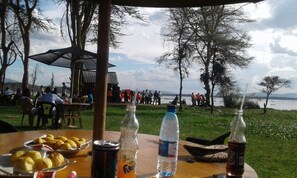 Outdoor dining - She'gadia Campsite (Naivasha)