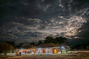 Front of property - evening/night - Acacia Migration Camp Ndutu (Ngorongoro)