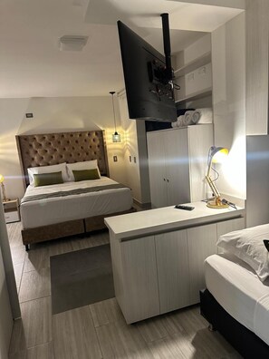 Superior kamer, 1 twee- of 2 eenpersoonsbedden, meerdere bedden, balkon, uitzicht op stad | Lakens van Egyptisch katoen, luxe beddengoed, donzen dekbedden