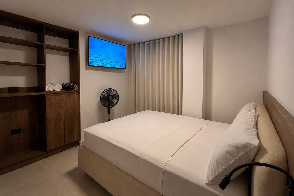 Egyptian cotton sheets, premium bedding, pillow-top beds