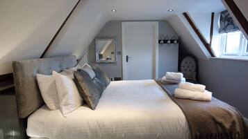 Classic Double Room, Ensuite | WiFi