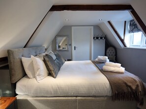 Classic Double Room, Ensuite | WiFi