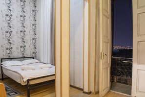 3 bedrooms, iron/ironing board, free WiFi, bed sheets - ❊Gorgeous view, 3BR sun-splashed home in downtown❊ (Dzveli Tbilisi)