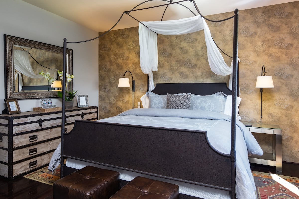 Chambre Quadruple Luxe, plusieurs lits, non-fumeurs, vue vignoble | Draps en coton égyptien, literie de qualité supérieure