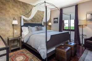 ملاءات من القطن المصري وأغطية فراش متميزة وألحفة محشوة بالريش