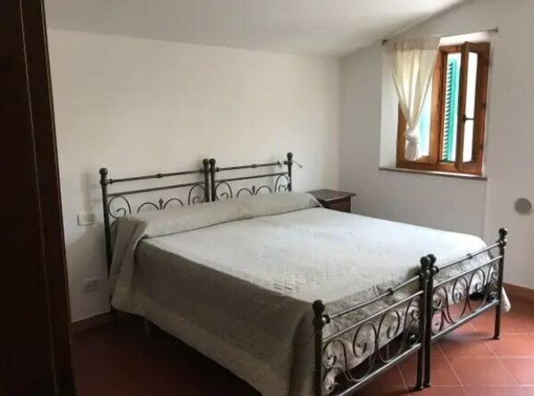 Leilighet, 1 soverom | 1 soverom, barnesenger og sengetøy