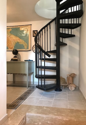 Apartamento, 2 quartos | Comodidades do quarto