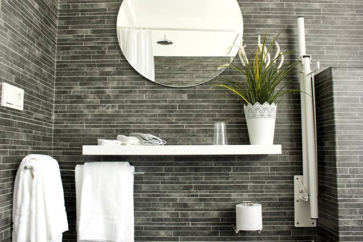 Habitación con 1 cama matrimonial o 2 individuales, baño privado | Escritorio, cortinas blackout, insonorización y cunas gratuitas