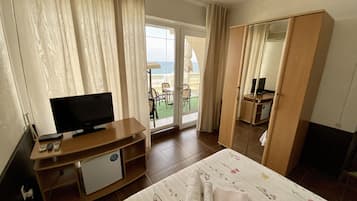 Deluxe-Doppelzimmer, Meerblick | Zimmersafe, Schreibtisch, Bügeleisen/Bügelbrett, kostenloses WLAN