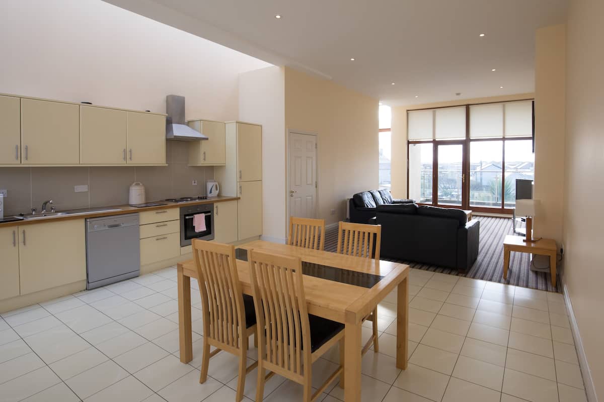 1 bedroom, in-room safe, individually decorated, individually furnished