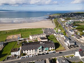 Caja de seguridad en la habitación y decoración personalizada 