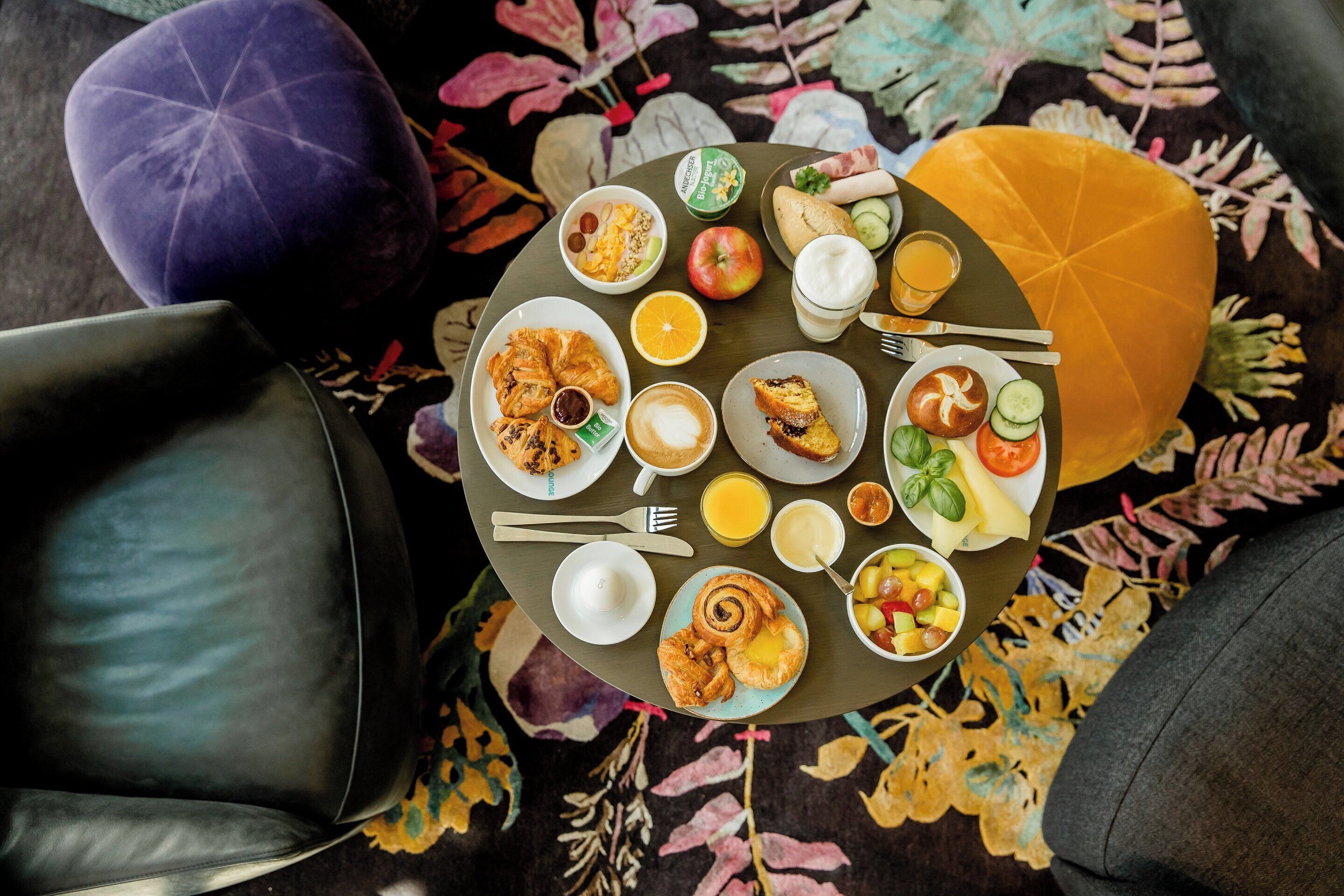 daily continental breakfast for a fee