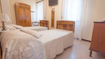 Classic Double or Twin Room | Premium bedding, individually furnished, free cribs/infant beds