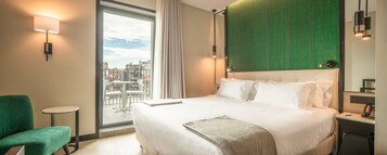 标准房, 露台 | 迷你吧、客房内保险箱、办公桌、隔音