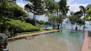 Piscina externa
