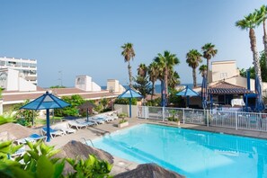 Outdoor pool - Bungalows Side Shore (San Bartolome de Tirajana)