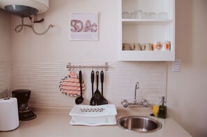 Apartment, 1 Schlafzimmer | Eigene Küche | Kühlschrank, Mikrowelle, Herdplatte, Wasserkocher mit Kaffee-/Teezubehör