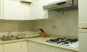 Căn hộ, 1 phòng ngủ | Bếp riêng | Tủ lạnh, lò vi sóng, lò nướng, bếp nấu 