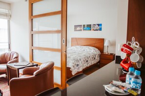 Apartment, 1 Schlafzimmer | 1 Schlafzimmer, individuell dekoriert, individuell eingerichtet