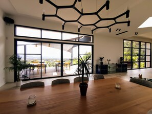 Dining - Exceptional property with sea view - swimming pool - spa - gym. (Hyères)