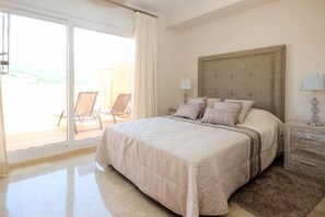 Exclusive Townhome, 4 Bedrooms, Golf View | Extra beds - Cabopino (Marbella)