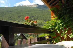 View from property - L'Auberge de l'Impossible (Briançon)