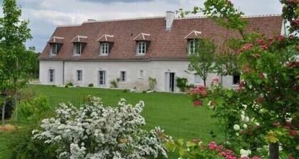 Large farmhouse, 5 épis (stars), every comfort, quiet, private pool 15 pers. max