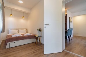 Comfort Apartment, 2 Bedrooms, Non Smoking, Sea View | Individually decorated, individually furnished, desk, iron/ironing board