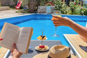 Seasonal outdoor pool, pool umbrellas, pool loungers - Apartments My Przno (Pržno)