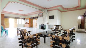 Villa, 2 Bedrooms | Living area