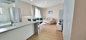 Premium Apartment (1) | Living area | Flat-screen TV - Camp Milo moje (Gradac)