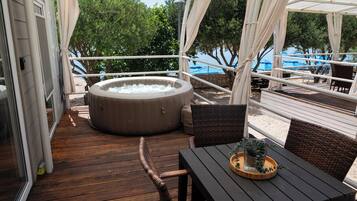 Mobile Home Superior, Sea view (6+2) | Terrace/patio