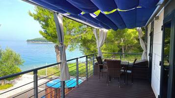 Mobile Home Sea View with Jacuzzi | 1 bedroom, free WiFi, bed sheets