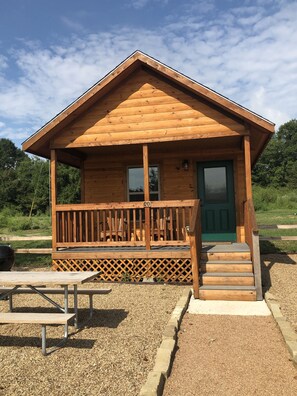 Front of property - The Silver Spur Resort - Campsite (Canton)