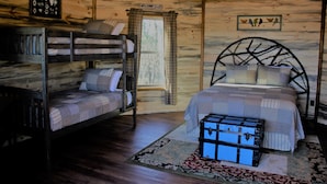 1 bedroom, premium bedding, pillow-top beds, bed sheets - The Silver Spur Resort - Campsite (Canton)