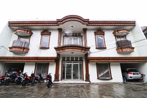 ด้านหน้าที่พัก