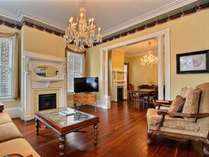 Ferienhaus, Mehrere Betten (Washington Square Manor) | Wohnzimmer