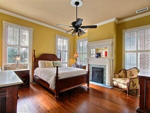 Ferienhaus, Mehrere Betten (Washington Square Manor) | 4 Schlafzimmer, hochwertige Bettwaren, individuell dekoriert