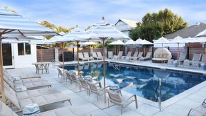 Maison, plusieurs lits (Washington Square Manor) | Piscine