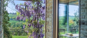 Ferie villa med fantastisk udsigt, privat pool, park, wifi, ja dyr 