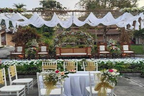 พื้นที่จัดงานแต่งงานกลางแจ้ง