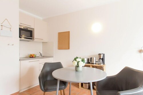 Wave play, modern one-room apartment, quiet location, perfect for. 2 pers. - Atelier on the river